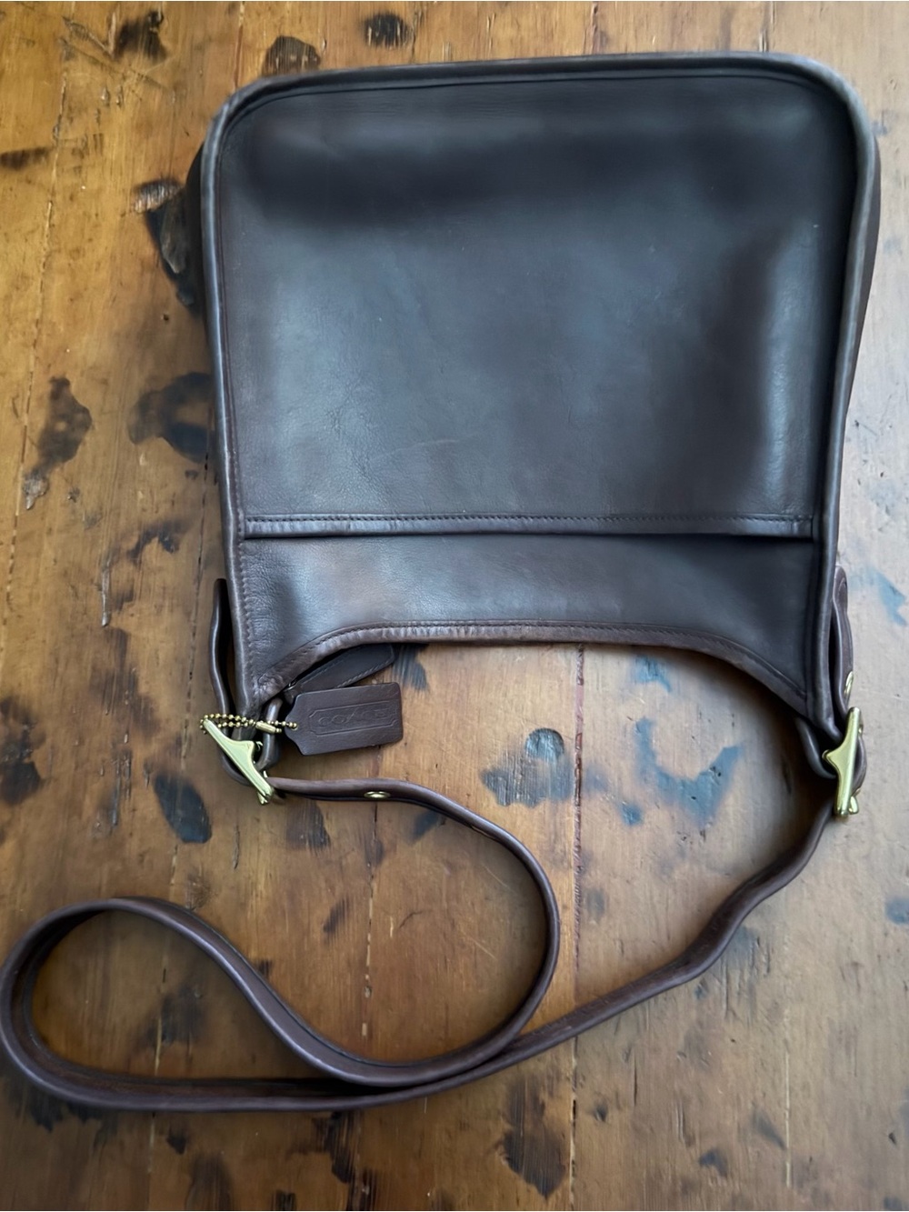 Coach Brown Leather Shoulder Bag with Gold Hardware - Picture 7 of 11